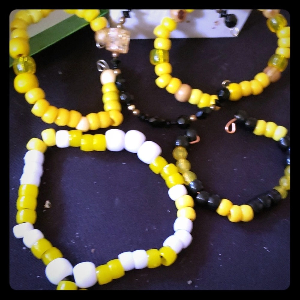 Ponytail bead bracelets